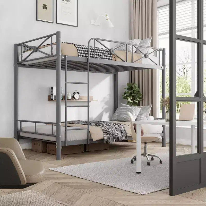 Lit superposé en métal jumeaux sur jumeaux, lits superposés industriels robustes avec barrières de sécurité et design peu encombrant, lit en acier pour l'école, la chambre à coucher