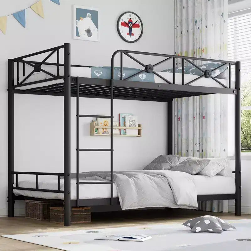 Lit superposé en métal jumeaux sur jumeaux, lits superposés industriels robustes avec barrières de sécurité et design peu encombrant, lit en acier pour l'école, la chambre à coucher