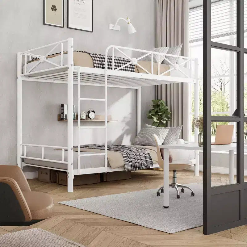 Lit superposé en métal jumeaux sur jumeaux, lits superposés industriels robustes avec barrières de sécurité et design peu encombrant, lit en acier pour l'école, la chambre à coucher