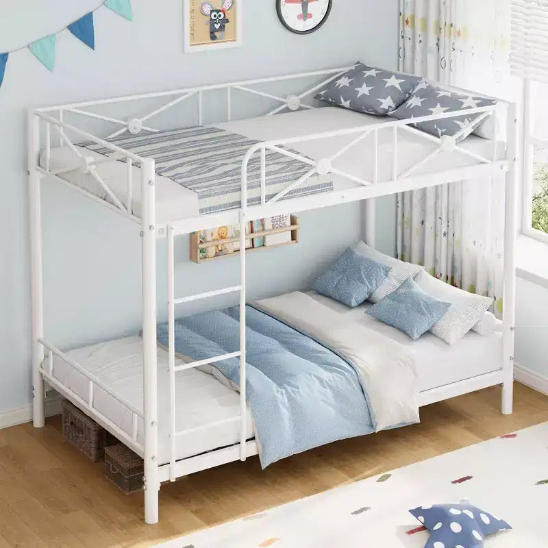 Lit superposé en métal jumeaux sur jumeaux, lits superposés industriels robustes avec barrières de sécurité et design peu encombrant, lit en acier pour l'école, la chambre à coucher