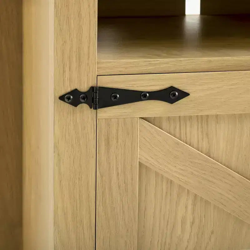 Buffet de ferme moderne à 4 portes avec ports de chargement USB et étagères réglables